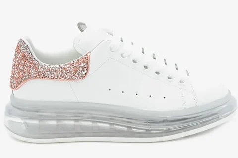Alexander McQueen Oversized Sneakers Wit-Roze Alexander McQueen Oversized Sneakers Wit-Roze