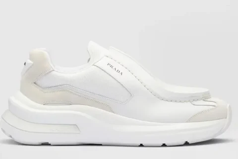 Prada Brushed Lederen Sneakers Wit