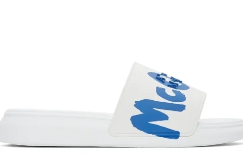 Alexander McQueen Graffiti Pool Slippers Blauw-Wit