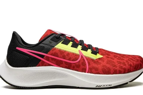 Nike Air Zoom Pegasus 38 Sneakers Rood-Zwart