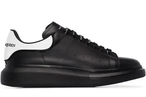 Alexander McQueen Oversized Sneakers Zwart-Wit
