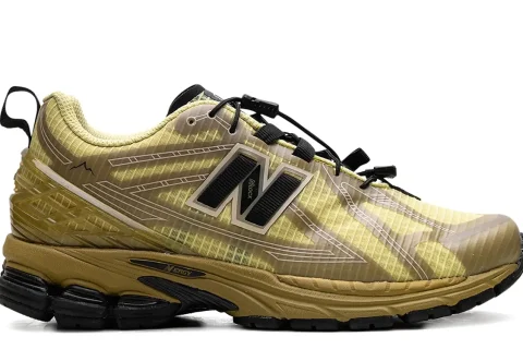 New Balance 1906R x CAYL Sneakers Yellow
