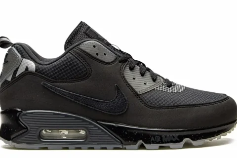 Nike Air Max 90 x Undefeated "Anthracite" Sneaker