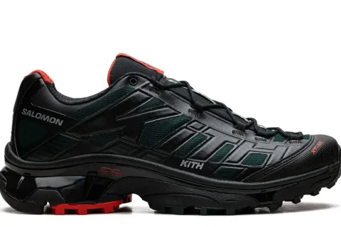 Salomon XT-4 x Kith Sneakers “Kithmas Black”