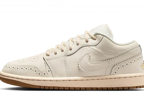 Nike Air Jordan 1 Low SE "Chalk Metallic Gold Pearl White" Dames schoenen