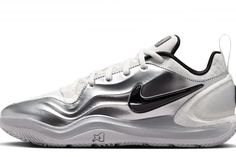 Nike A'Two 'Pinkies Up' "Summit White Metallic Silver Zwart" Schoenen