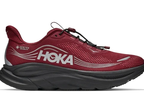 HOKA Clifton 11 GORE-TEX "Varsity Burgundy Carbon Black" Heren schoenen
