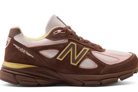 New Balance Made in USA 990v4 "Pumpernickel pink chalk alabaster" Schoenen