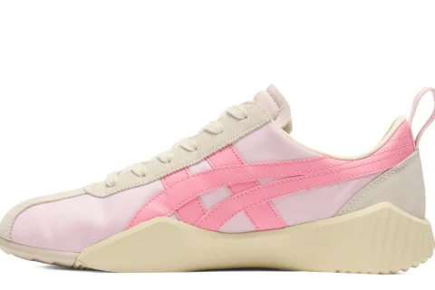 Onitsuka Tiger Acromount "CRYSTAL PINK BLOSSOM PINK" Schoenen